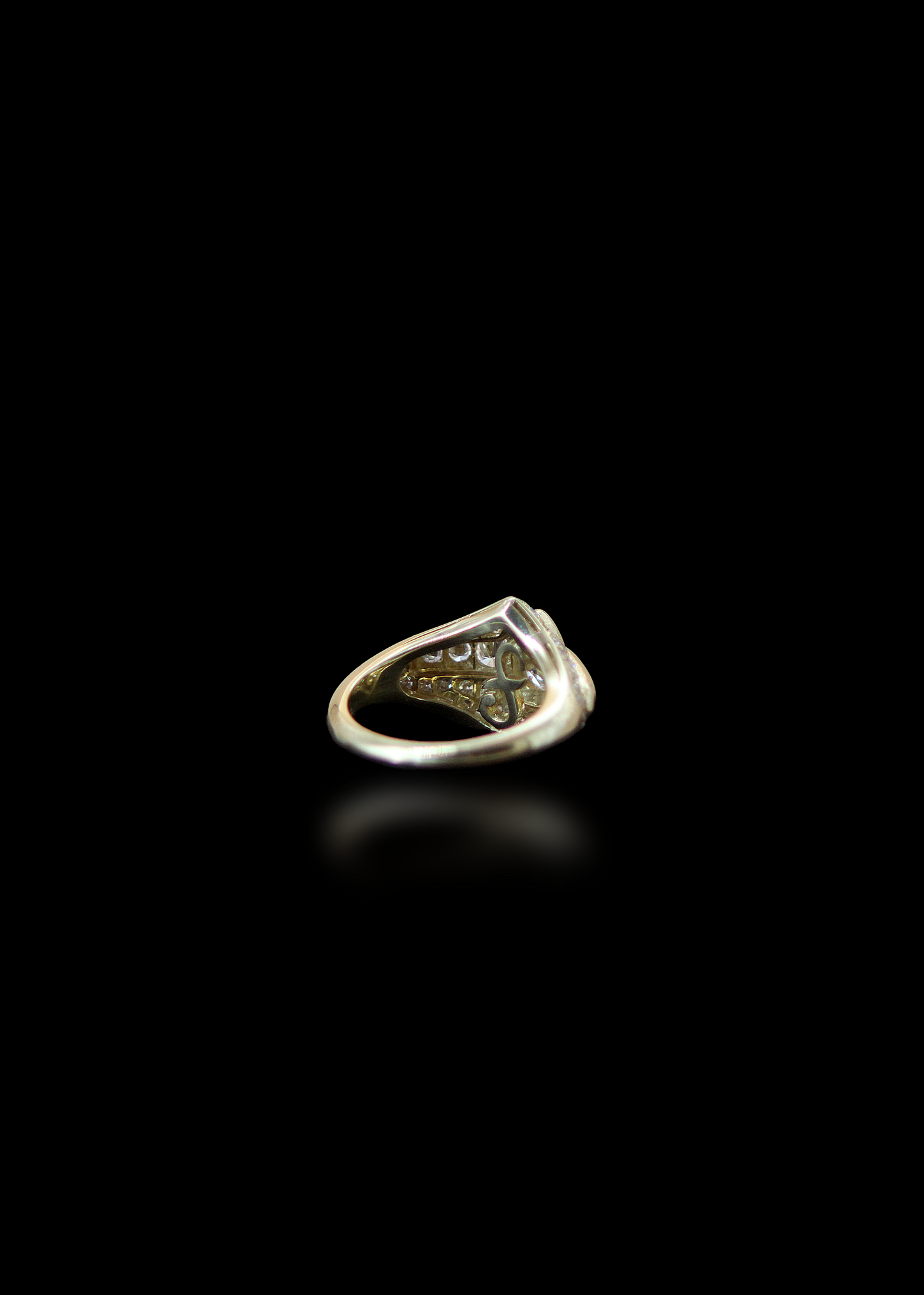 Vintage Ladies 18kt Diamond (2.10cttw) Ring