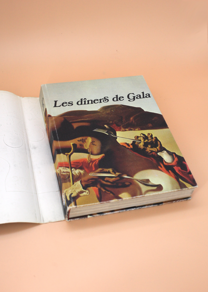 Les diners de Gala. Barcelona: 1974. First Spanish Edition